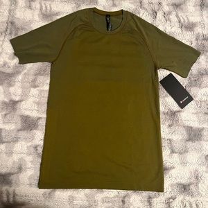 NWT Lululemon T-shirt ‘Metal Vent Tech SS 2.0’